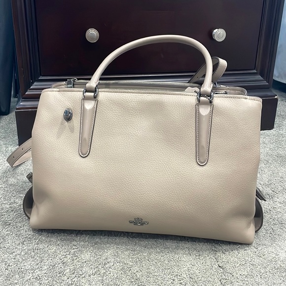 Beige Coach Crossbody - Picture 1 of 9